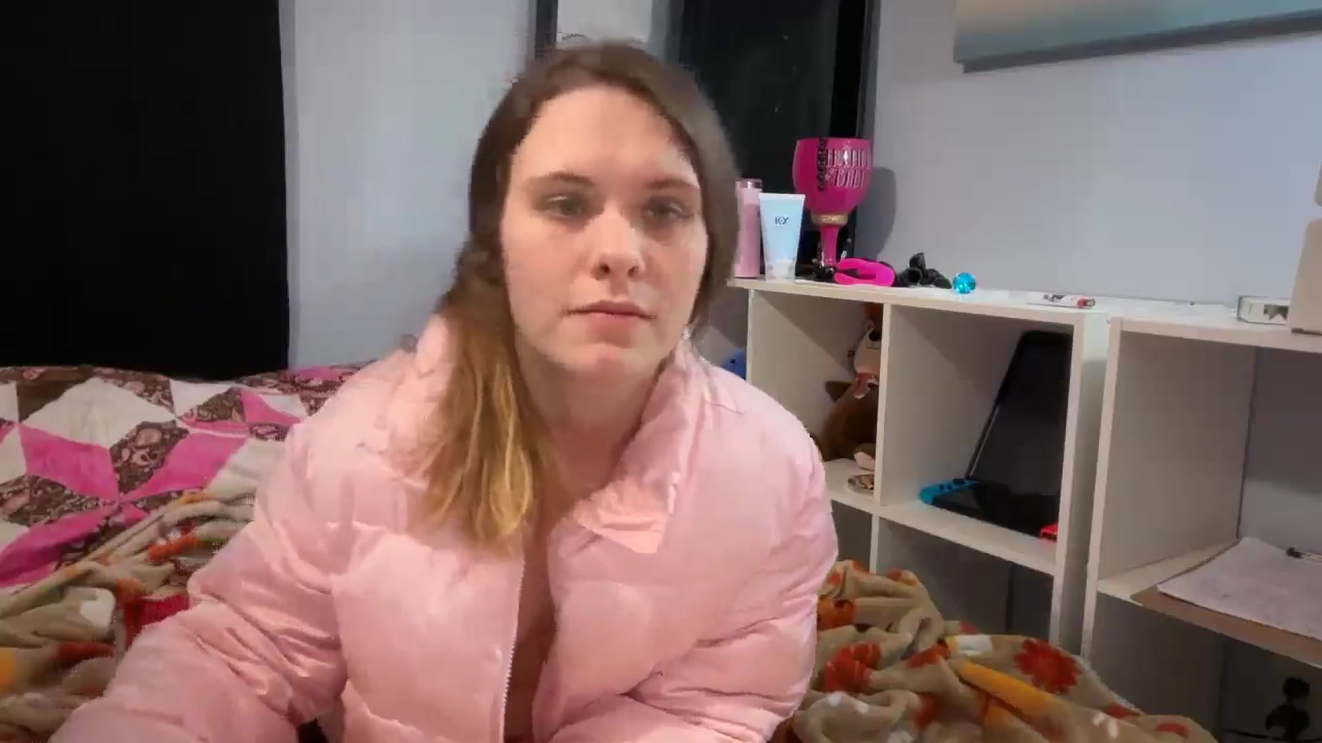 Gallery image thumbnail from Honeykissesxo's myfreecams stream on, 01/12/2026, 09:37 image 8 of 20