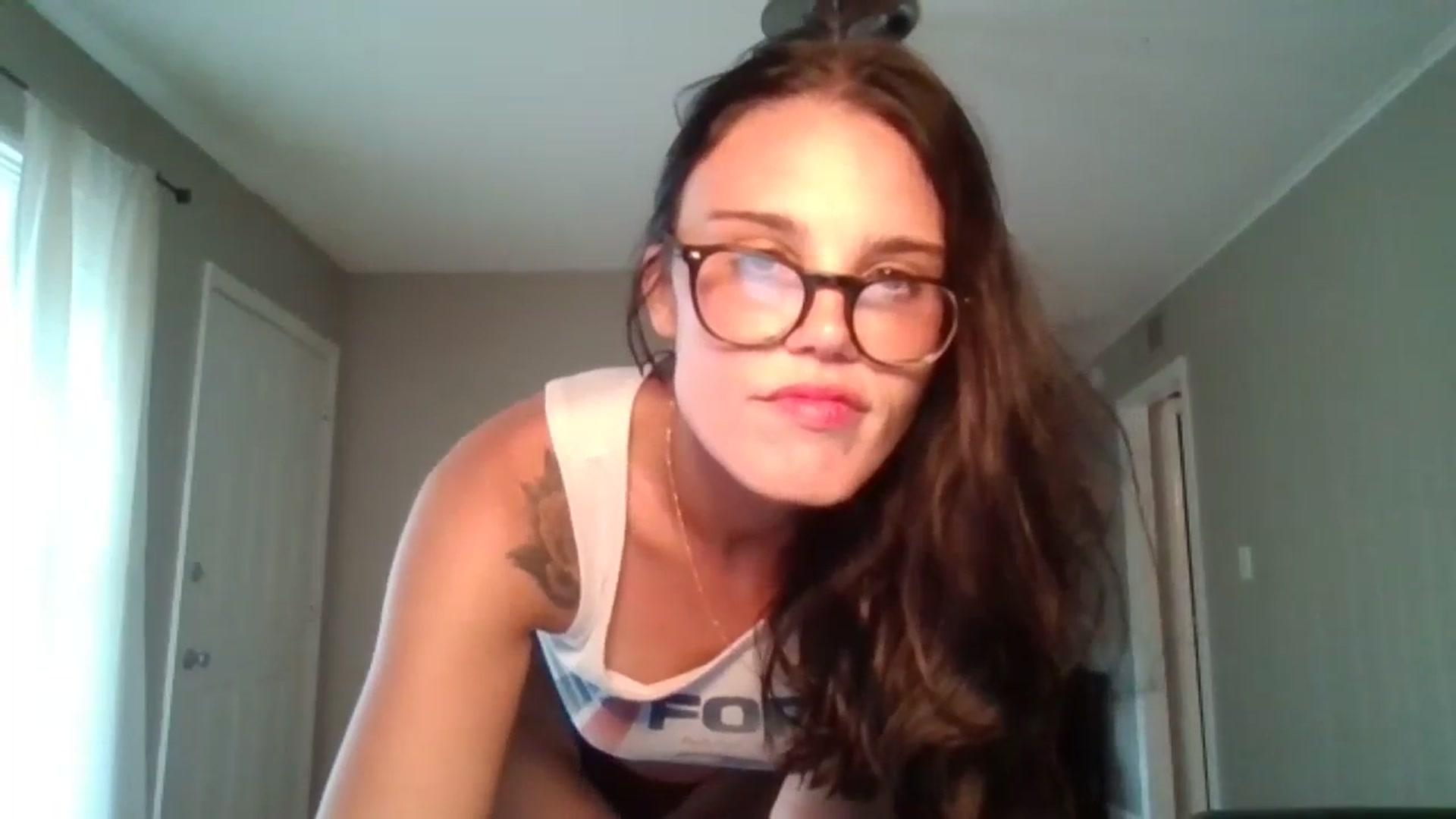 Gallery image thumbnail from Honeymuff0's myfreecams stream on, 07/29/2024, 14:22 image 15 of 20