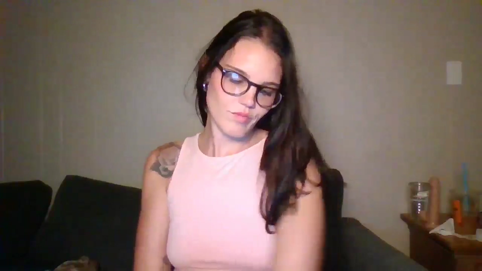 Gallery image thumbnail from Honeymuff0's myfreecams stream on, 07/31/2024, 10:38 image 18 of 20