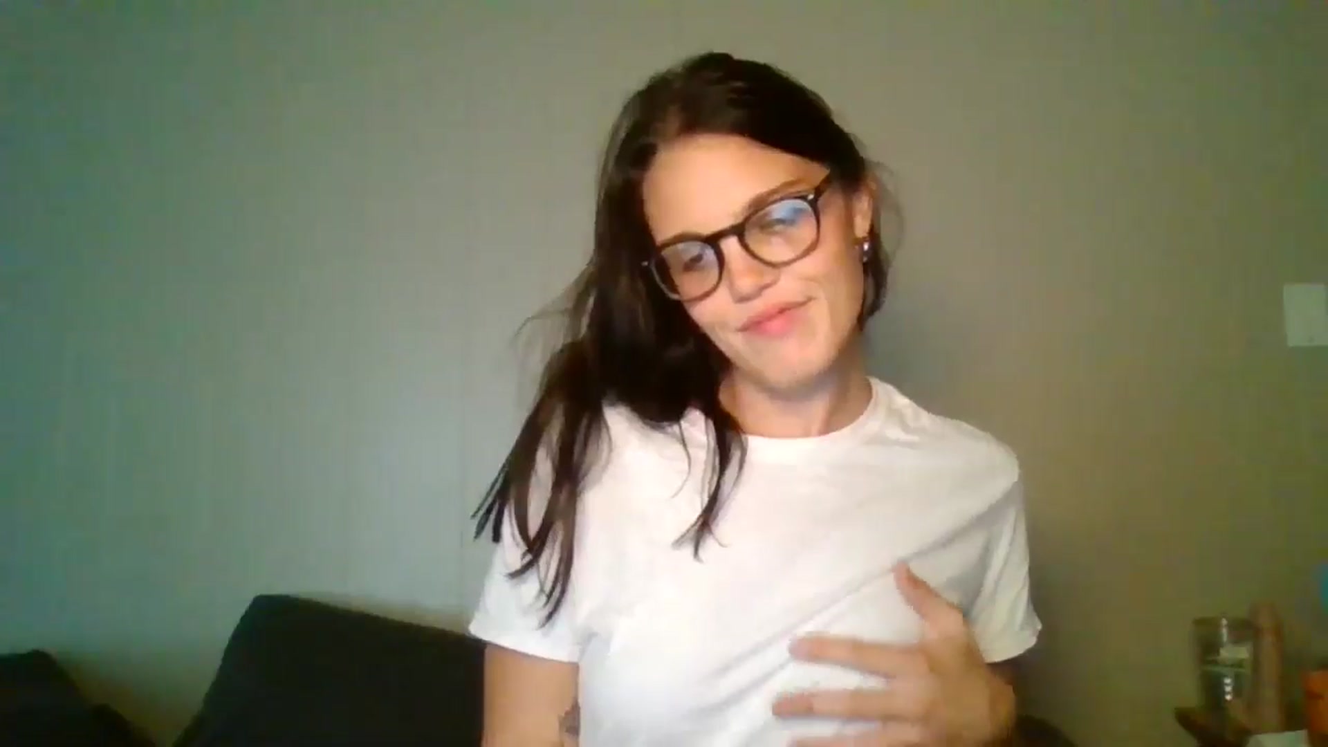 Gallery image thumbnail from Honeymuff0's myfreecams stream on, 07/31/2024, 12:09 image 16 of 20