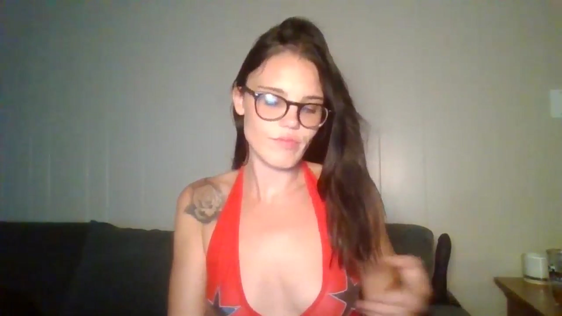 Gallery image thumbnail from Honeymuff0's myfreecams stream on, 08/04/2024, 11:45 image 3 of 20