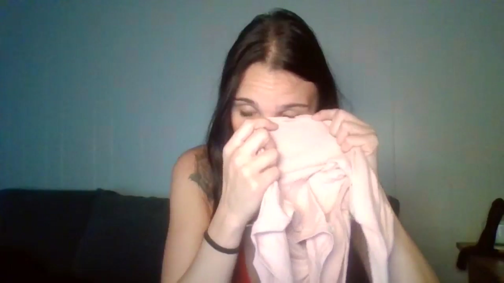 Gallery image thumbnail from Honeymuff0's myfreecams stream on, 08/04/2024, 11:45 image 17 of 20