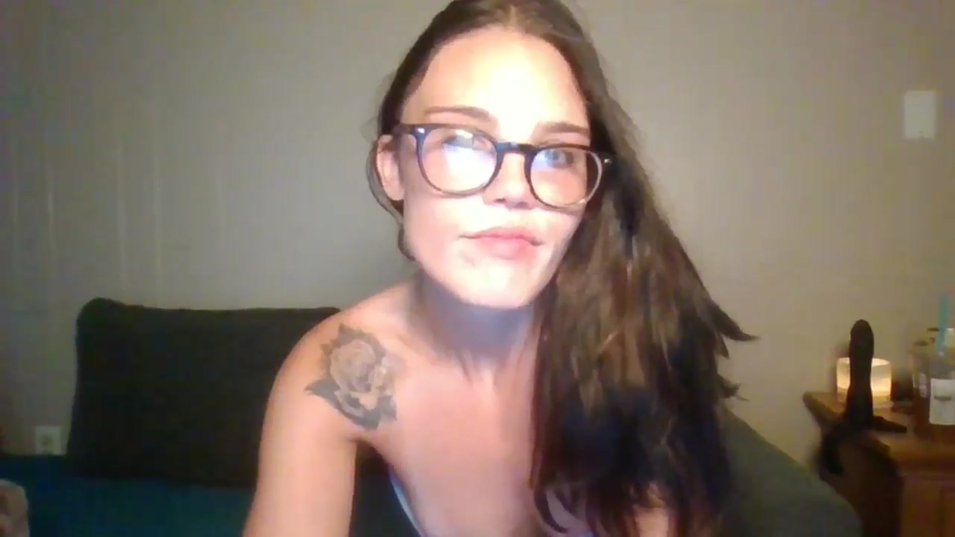 Gallery image thumbnail from Honeymuff0's myfreecams stream on, 08/05/2024, 11:34 image 4 of 20