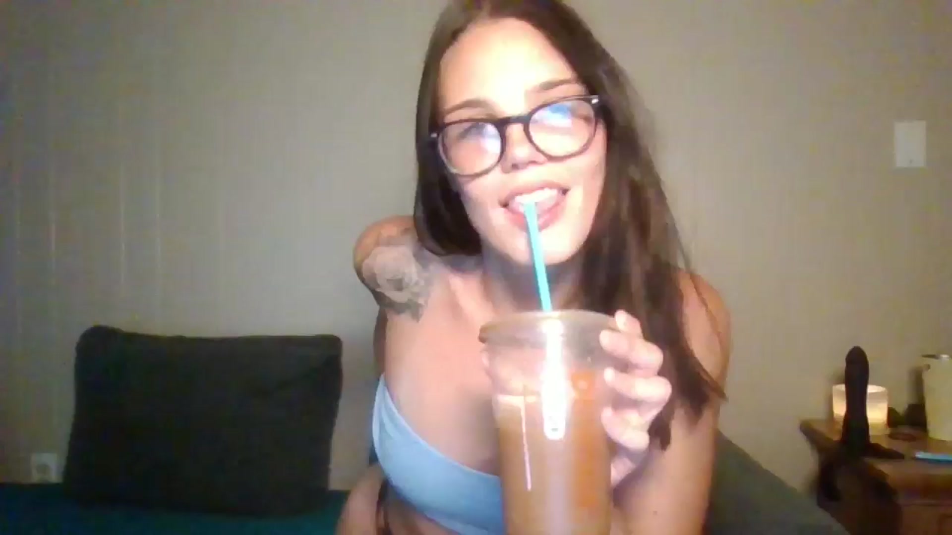 Gallery image thumbnail from Honeymuff0's myfreecams stream on, 08/05/2024, 11:34 image 1 of 20