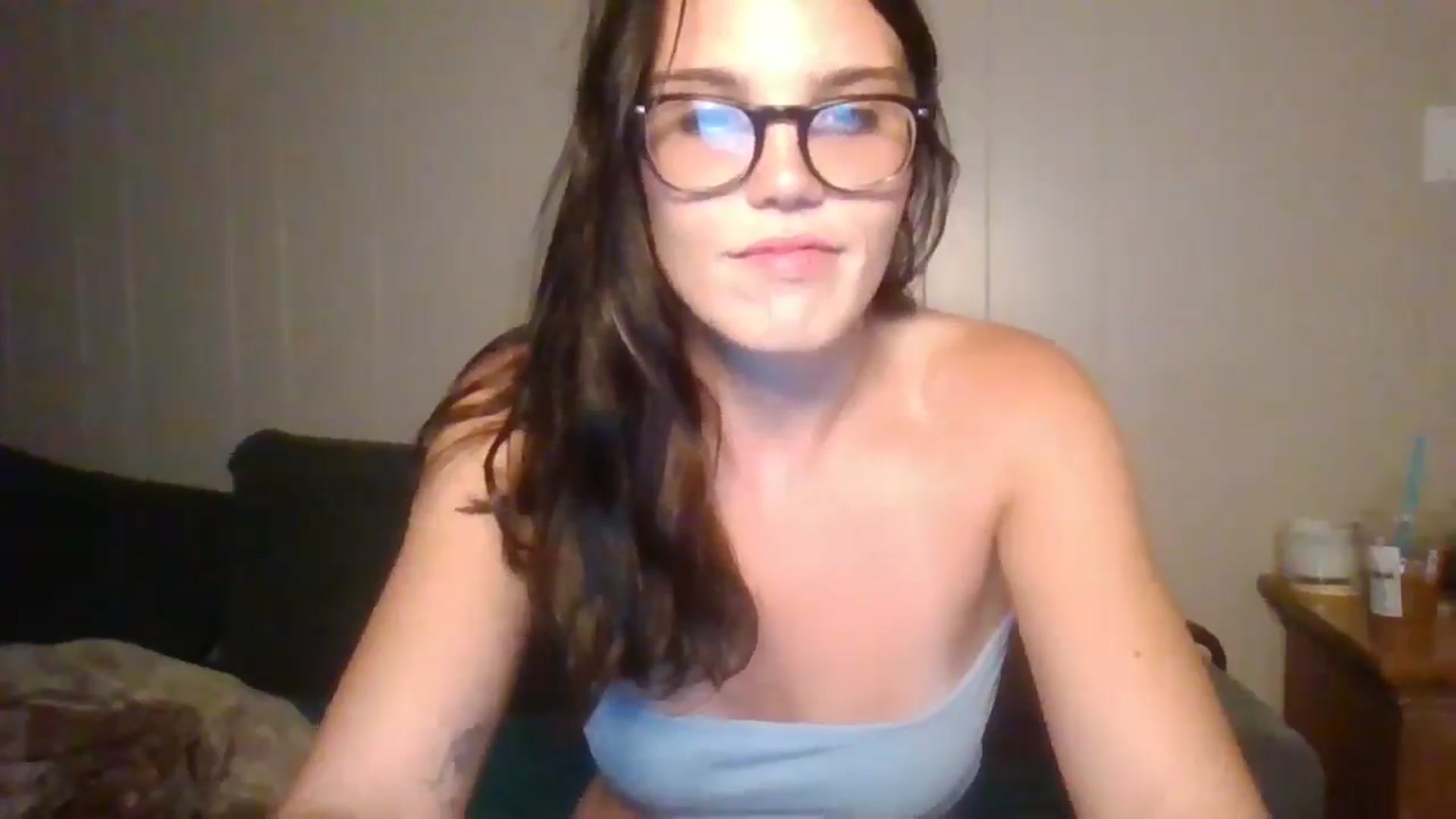 Gallery image thumbnail from Honeymuff0's myfreecams stream on, 08/06/2024, 10:44 image 13 of 20