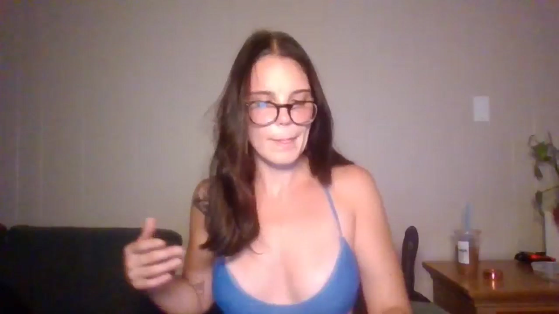 Gallery image thumbnail from Honeymuff0's myfreecams stream on, 08/13/2024, 10:34 image 6 of 20