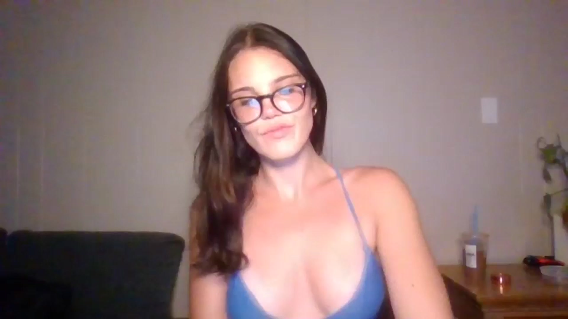 Gallery image thumbnail from Honeymuff0's myfreecams stream on, 08/13/2024, 10:34 image 4 of 20