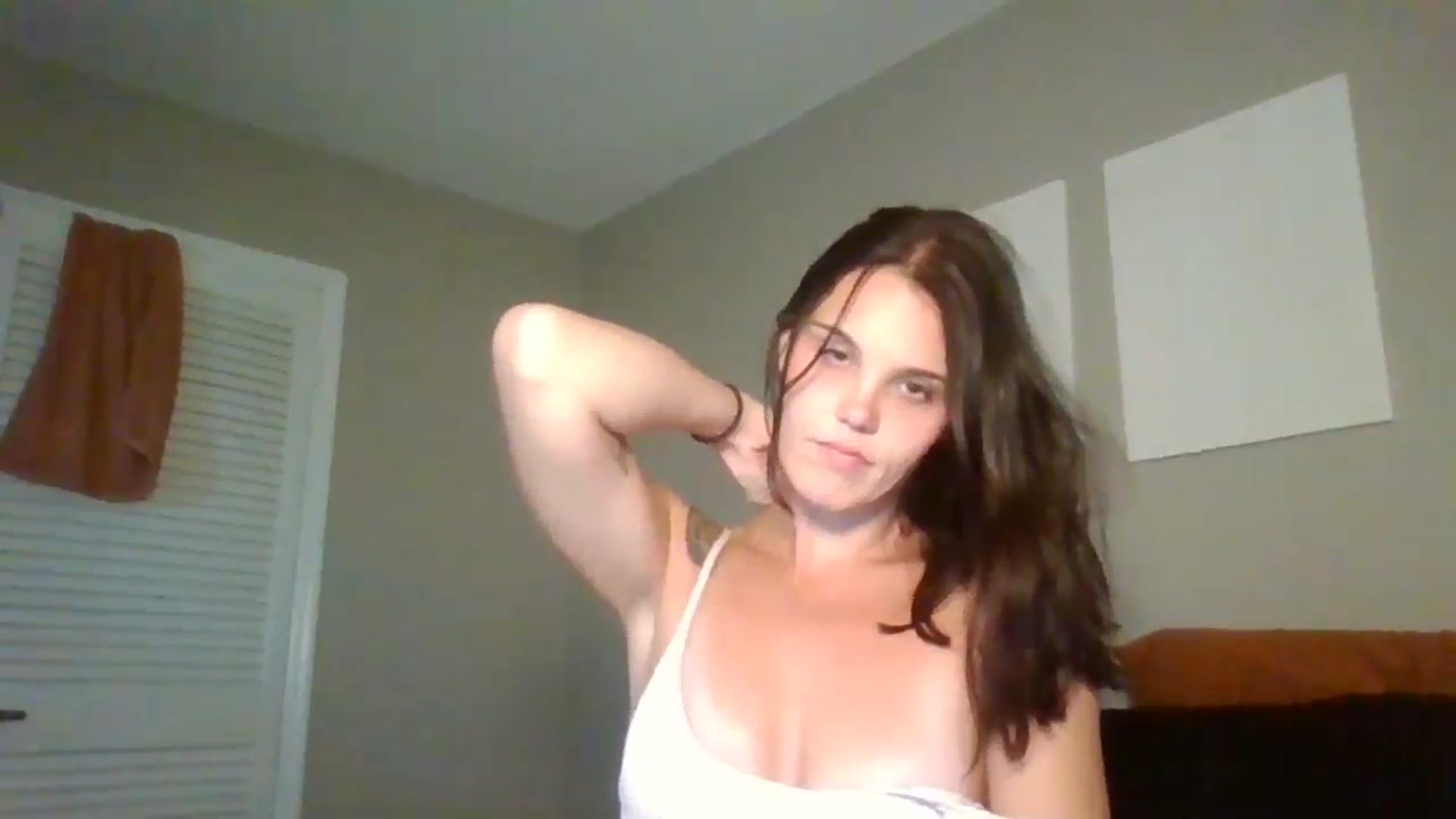 Gallery image thumbnail from Honeymuff0's myfreecams stream on, 09/25/2024, 12:28 image 10 of 20