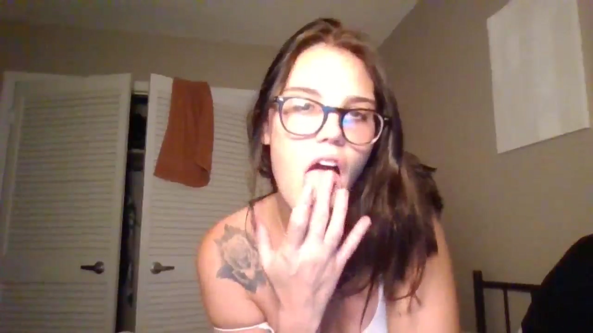 Gallery image thumbnail from Honeymuff0's myfreecams stream on, 09/26/2024, 11:09 image 19 of 20