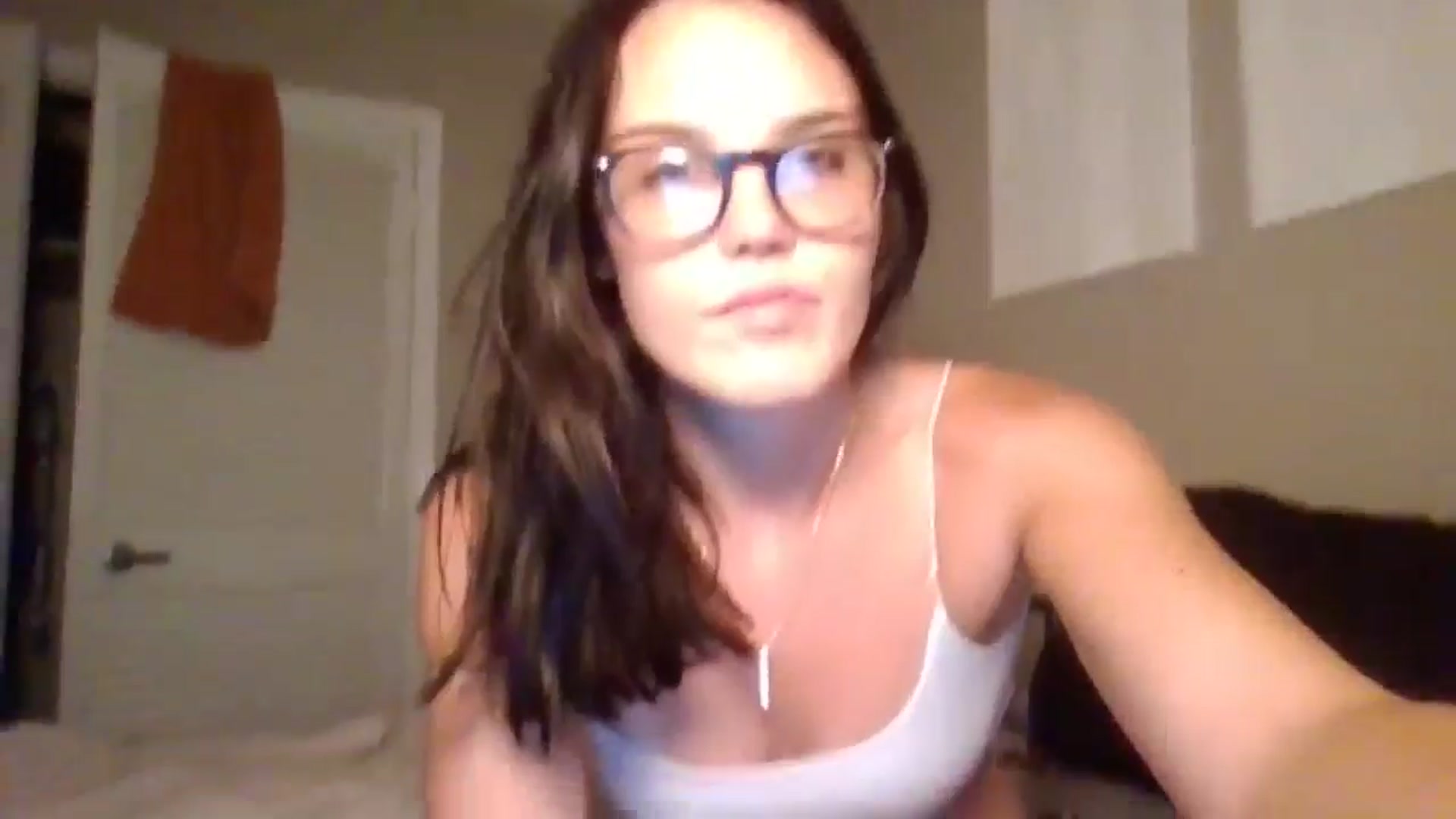 Gallery image thumbnail from Honeymuff0's myfreecams stream on, 09/26/2024, 11:09 image 15 of 20