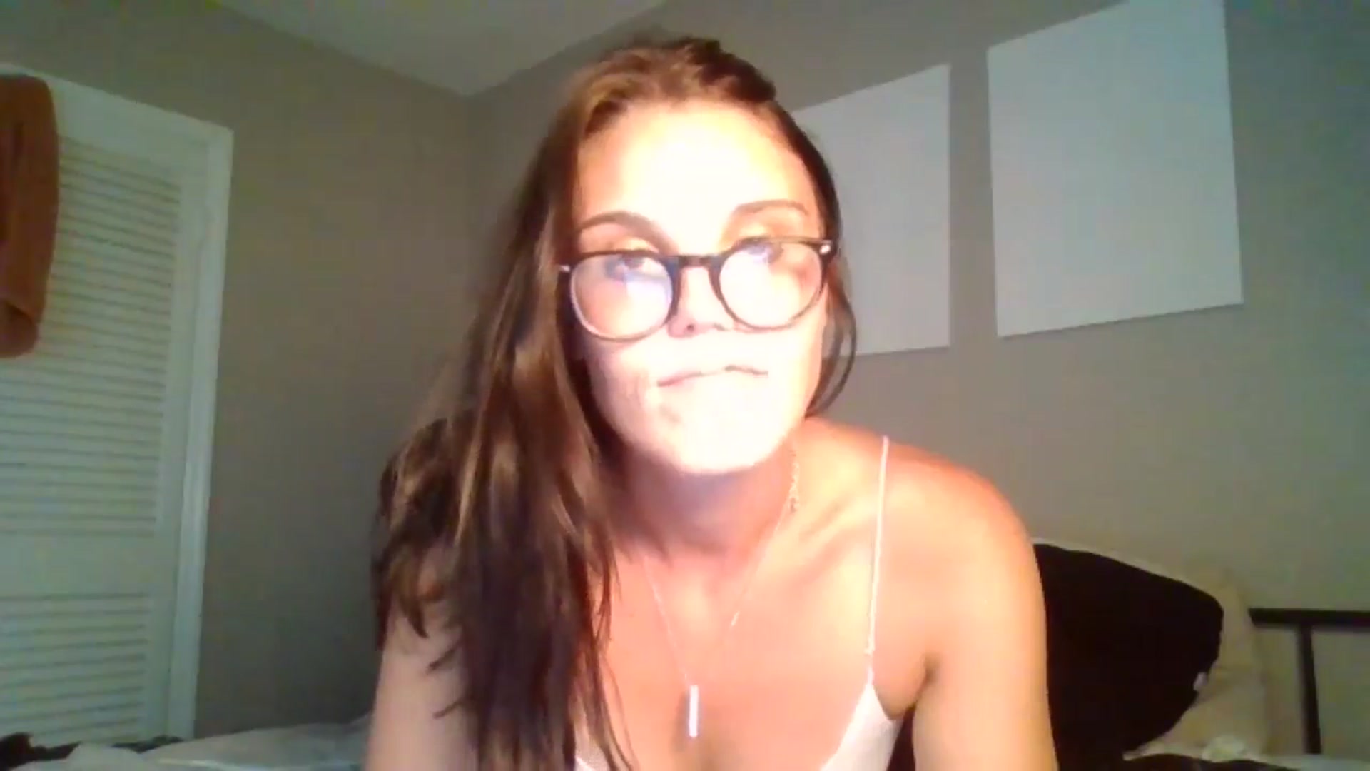 Gallery image thumbnail from Honeymuff0's myfreecams stream on, 09/26/2024, 17:50 image 16 of 20