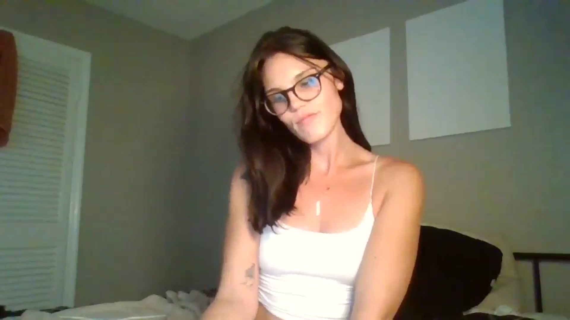 Gallery image thumbnail from Honeymuff0's myfreecams stream on, 09/26/2024, 17:50 image 11 of 20