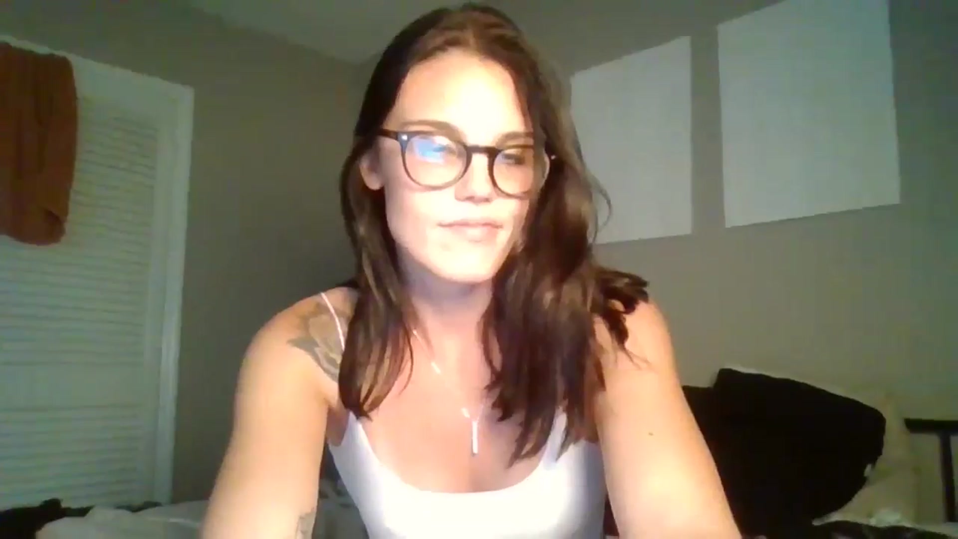 Gallery image thumbnail from Honeymuff0's myfreecams stream on, 09/26/2024, 17:50 image 19 of 20