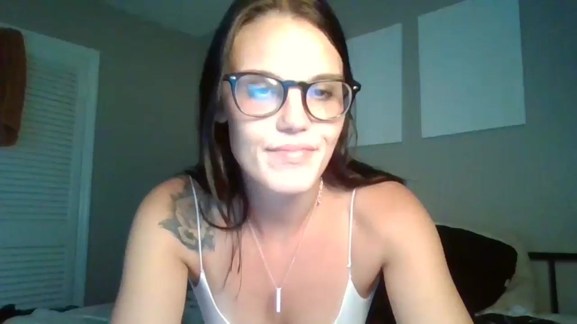 Gallery image thumbnail from Honeymuff0's myfreecams stream on, 09/26/2024, 17:50 image 15 of 20