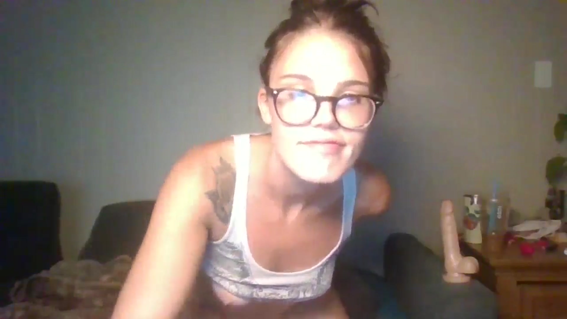 Gallery image thumbnail from Honeymuff0's myfreecams stream on, 10/14/2024, 11:45 image 19 of 20