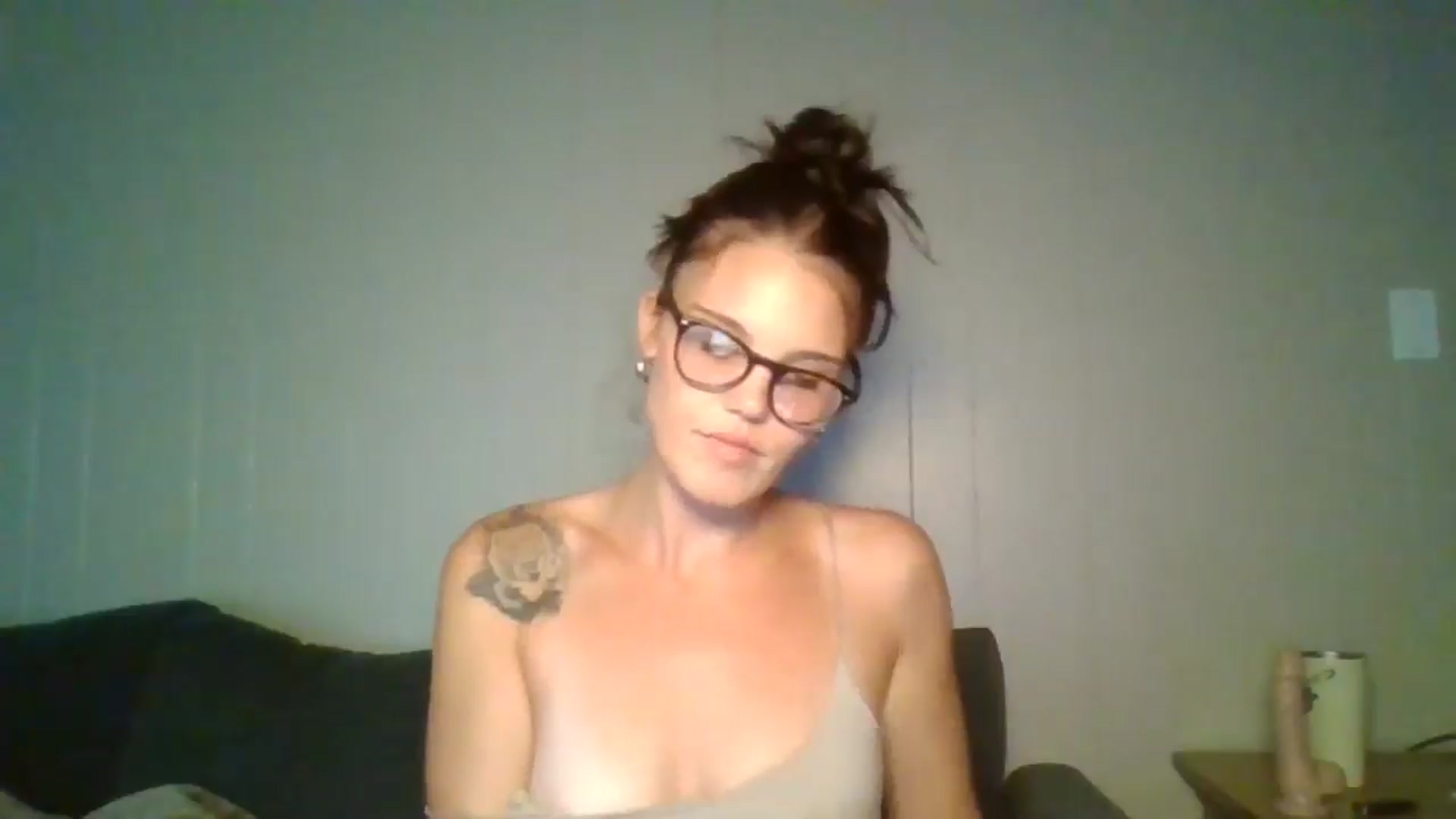 Gallery image thumbnail from Honeymuff0's myfreecams stream on, 10/16/2024, 14:10 image 2 of 20