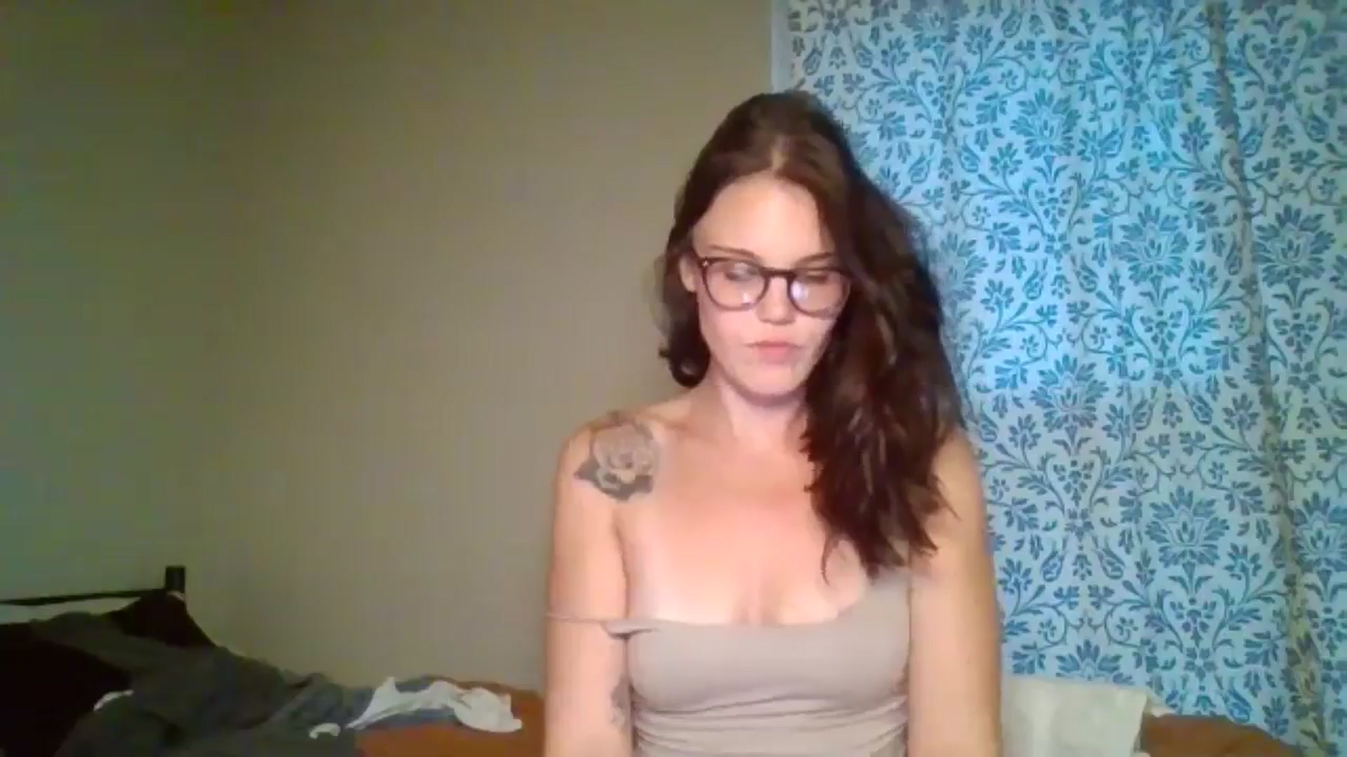 Gallery image thumbnail from Honeymuff0's myfreecams stream on, 10/23/2024, 11:52 image 14 of 20