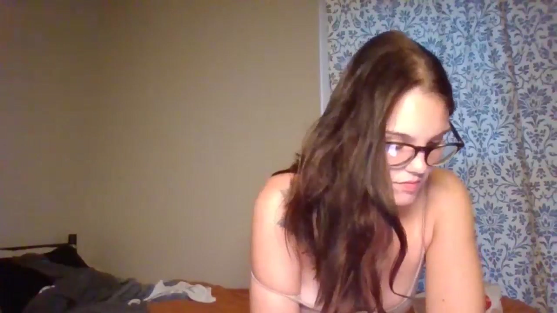 Gallery image thumbnail from Honeymuff0's myfreecams stream on, 10/23/2024, 11:52 image 12 of 20