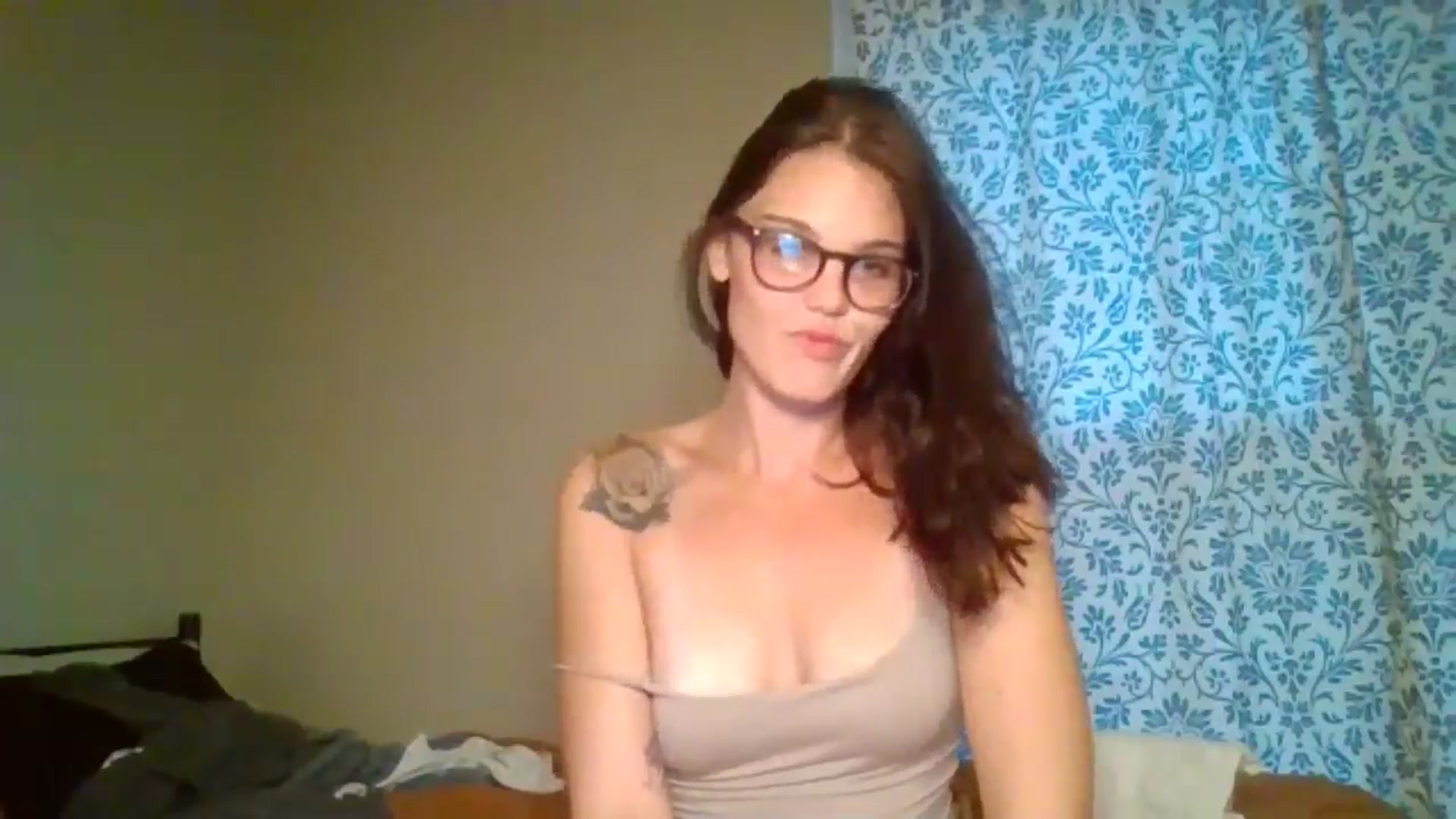Gallery image thumbnail from Honeymuff0's myfreecams stream on, 10/23/2024, 11:52 image 16 of 20