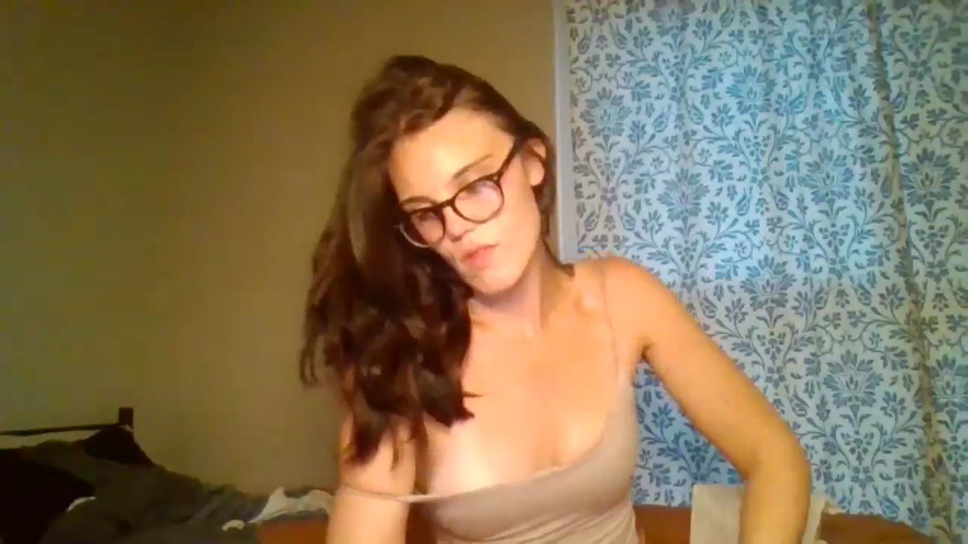 Gallery image thumbnail from Honeymuff0's myfreecams stream on, 10/23/2024, 11:52 image 15 of 20