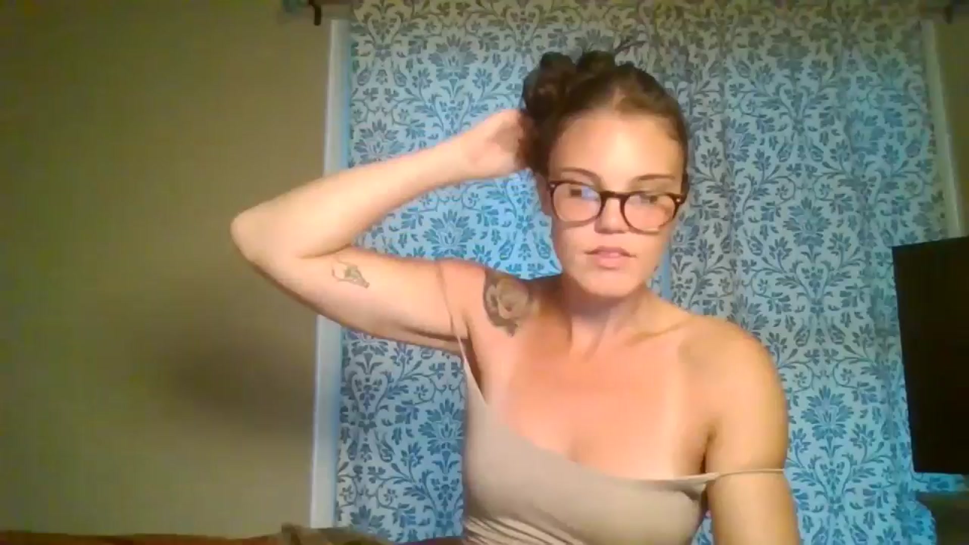 Gallery image thumbnail from Honeymuff0's myfreecams stream on, 10/25/2024, 12:29 image 1 of 20