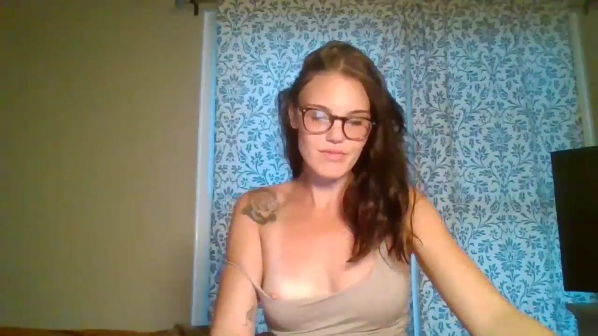 Gallery image thumbnail from Honeymuff0's myfreecams stream on, 10/25/2024, 12:29 image 3 of 20
