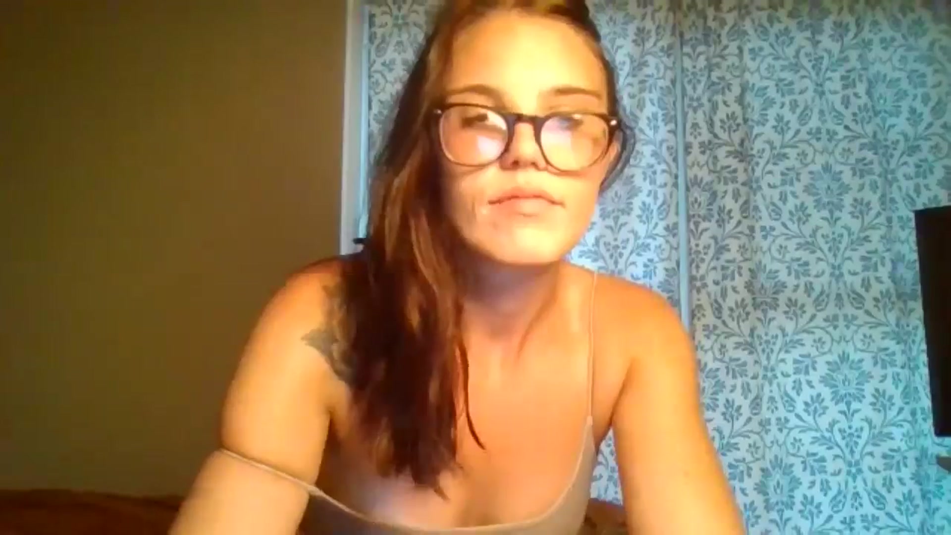 Gallery image thumbnail from Honeymuff0's myfreecams stream on, 10/25/2024, 12:29 image 9 of 20