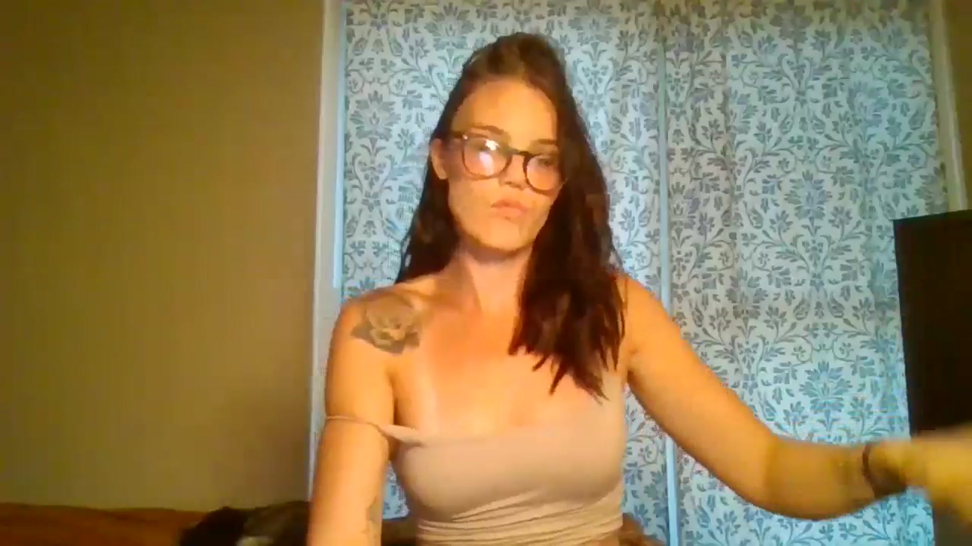 Gallery image thumbnail from Honeymuff0's myfreecams stream on, 10/25/2024, 12:29 image 6 of 20