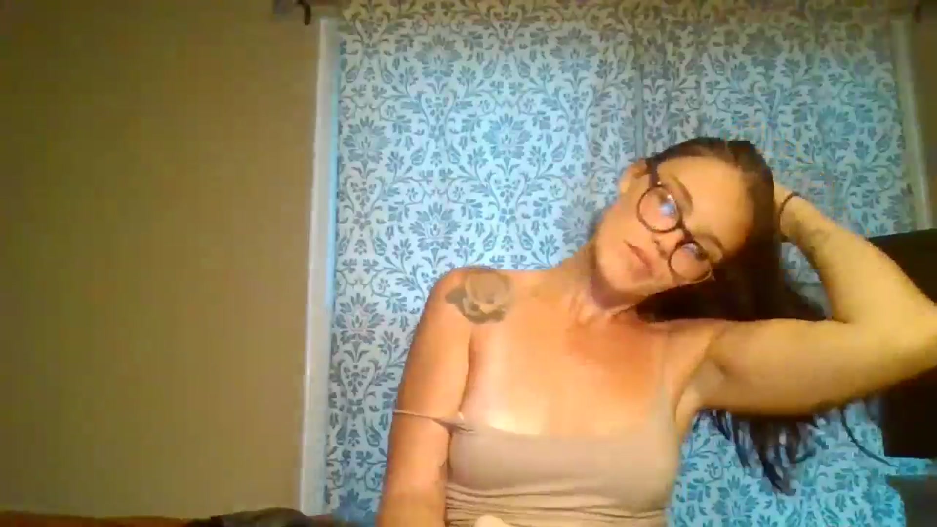 Gallery image thumbnail from Honeymuff0's myfreecams stream on, 10/25/2024, 12:29 image 4 of 20