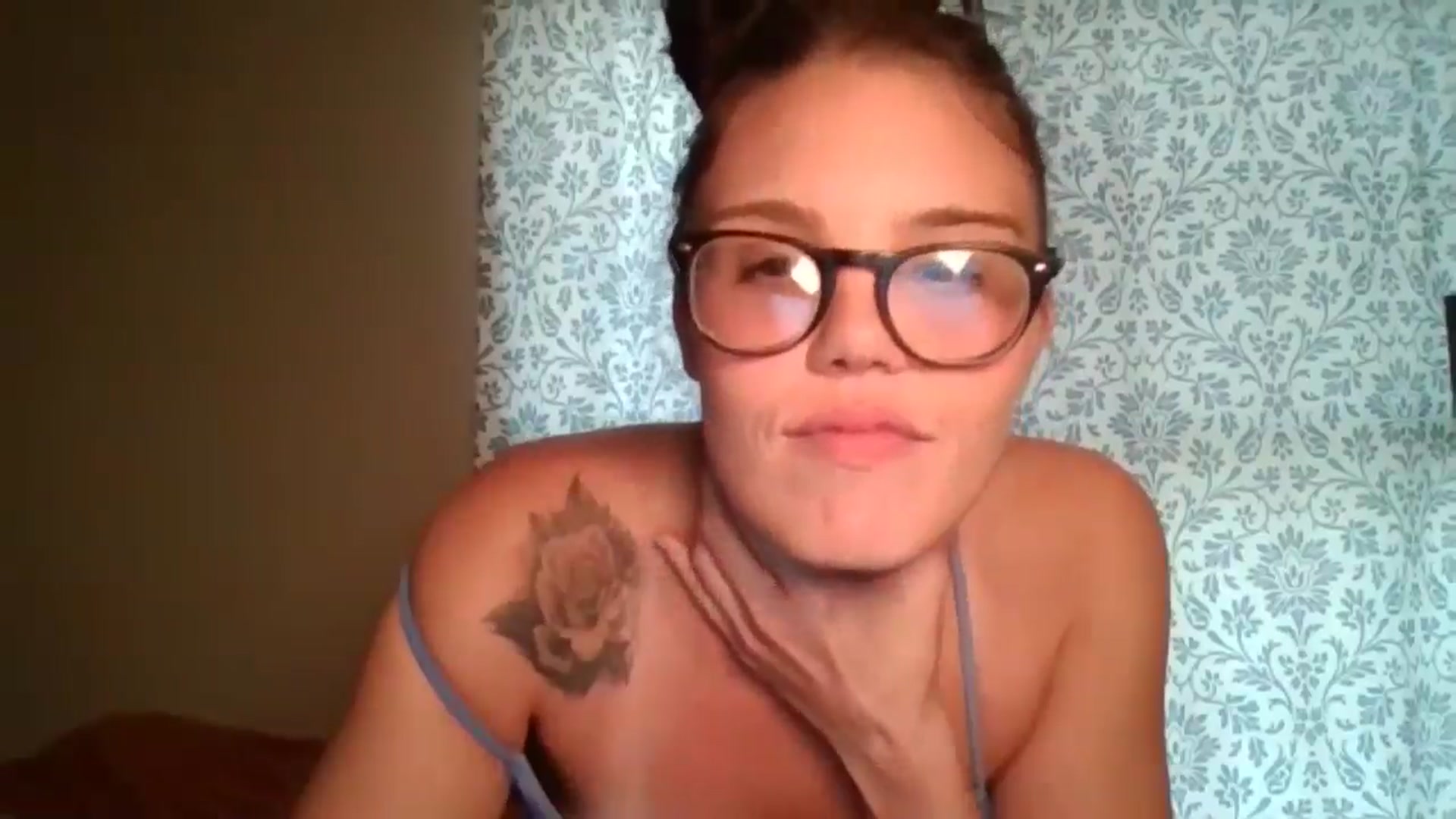 Gallery image thumbnail from Honeymuff0's myfreecams stream on, 10/29/2024, 12:43 image 20 of 20