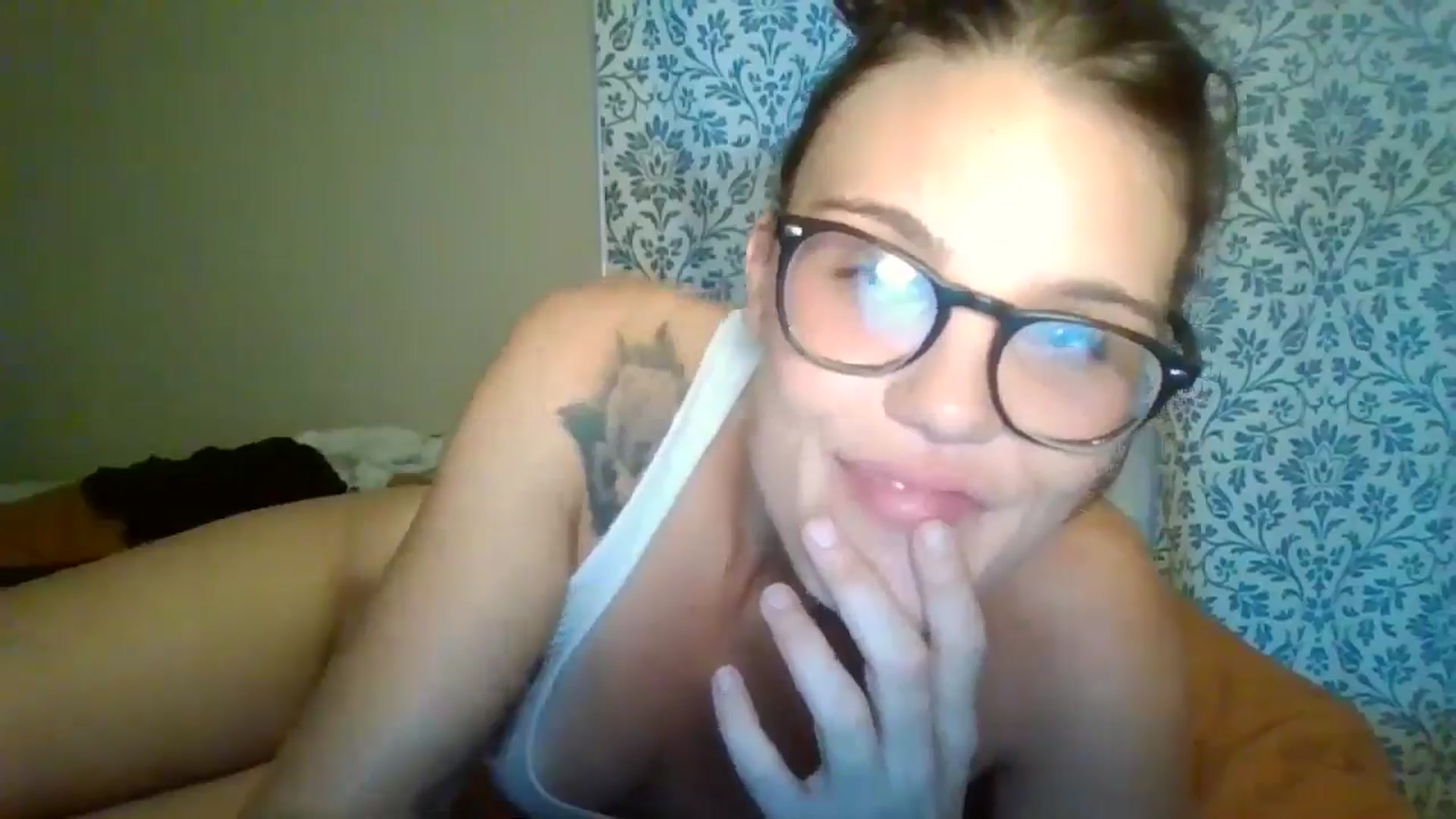 Gallery image thumbnail from Honeymuff0's myfreecams stream on, 11/05/2024, 12:25 image 2 of 20