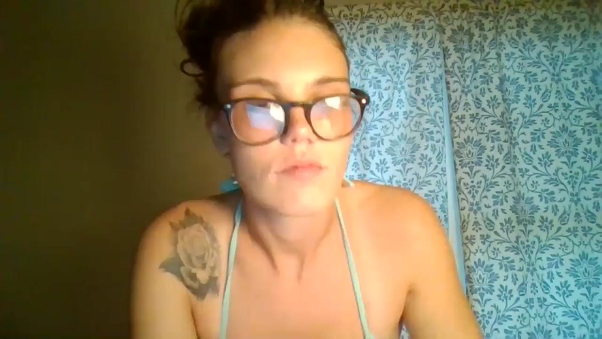 Gallery image thumbnail from Honeymuff0's myfreecams stream on, 11/10/2024, 12:33 image 18 of 20