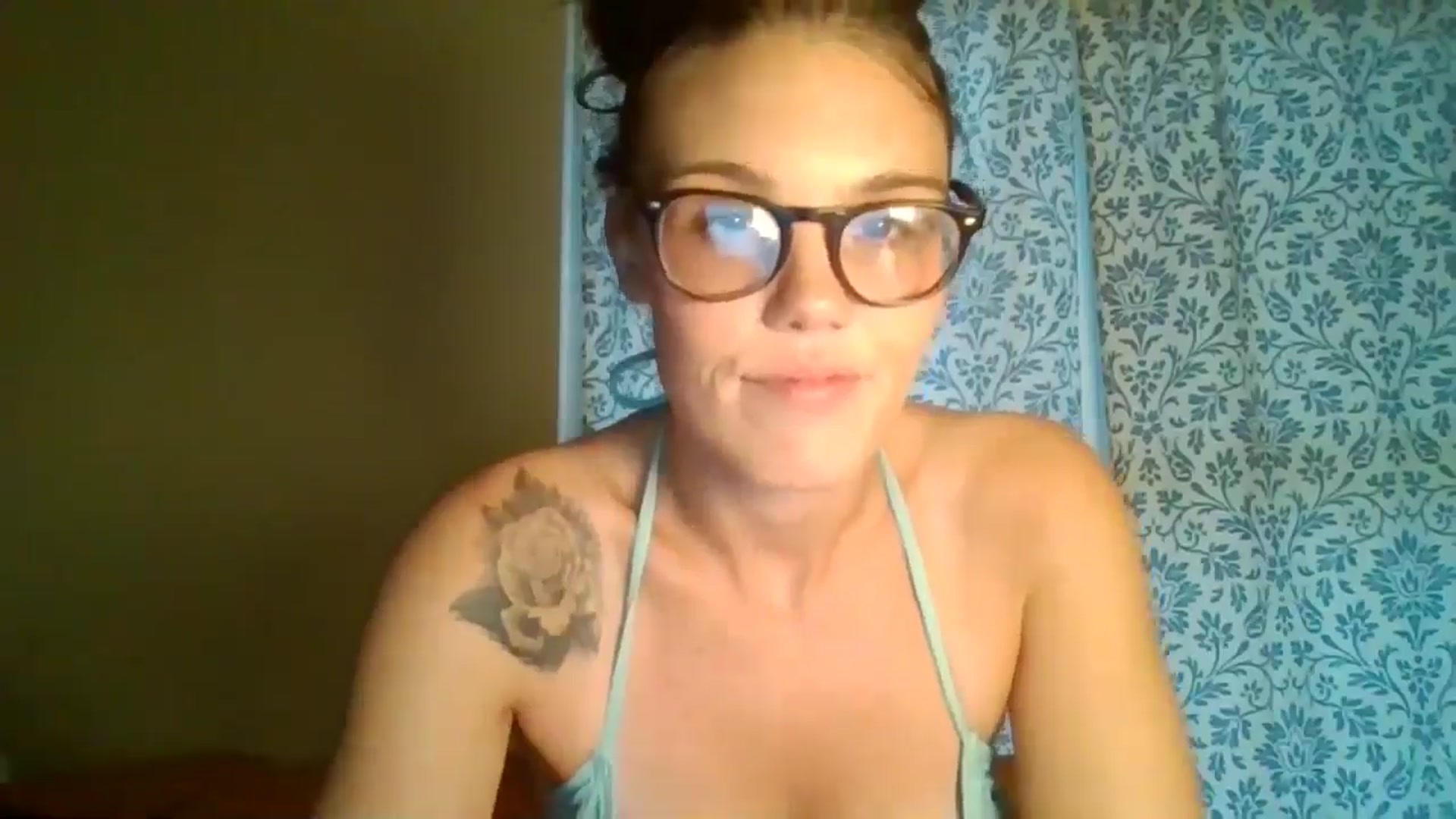 Gallery image thumbnail from Honeymuff0's myfreecams stream on, 11/10/2024, 12:33 image 14 of 20