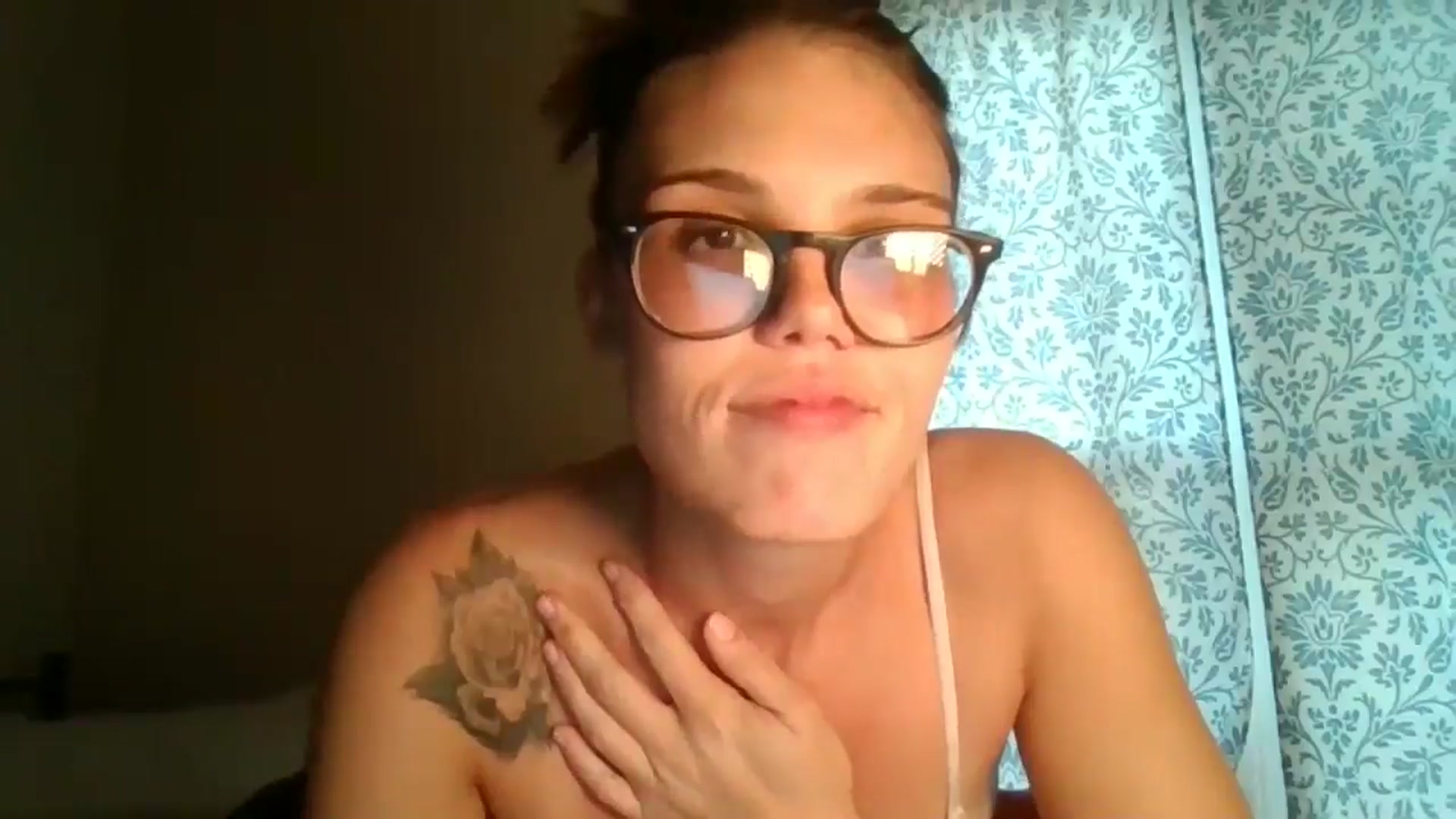 Gallery image thumbnail from Honeymuff0's myfreecams stream on, 11/13/2024, 12:54 image 16 of 20