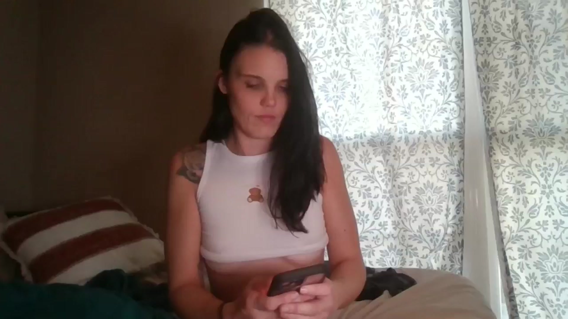 Gallery image thumbnail from Honeymuff0's myfreecams stream on, 01/01/2025, 14:00 image 16 of 20