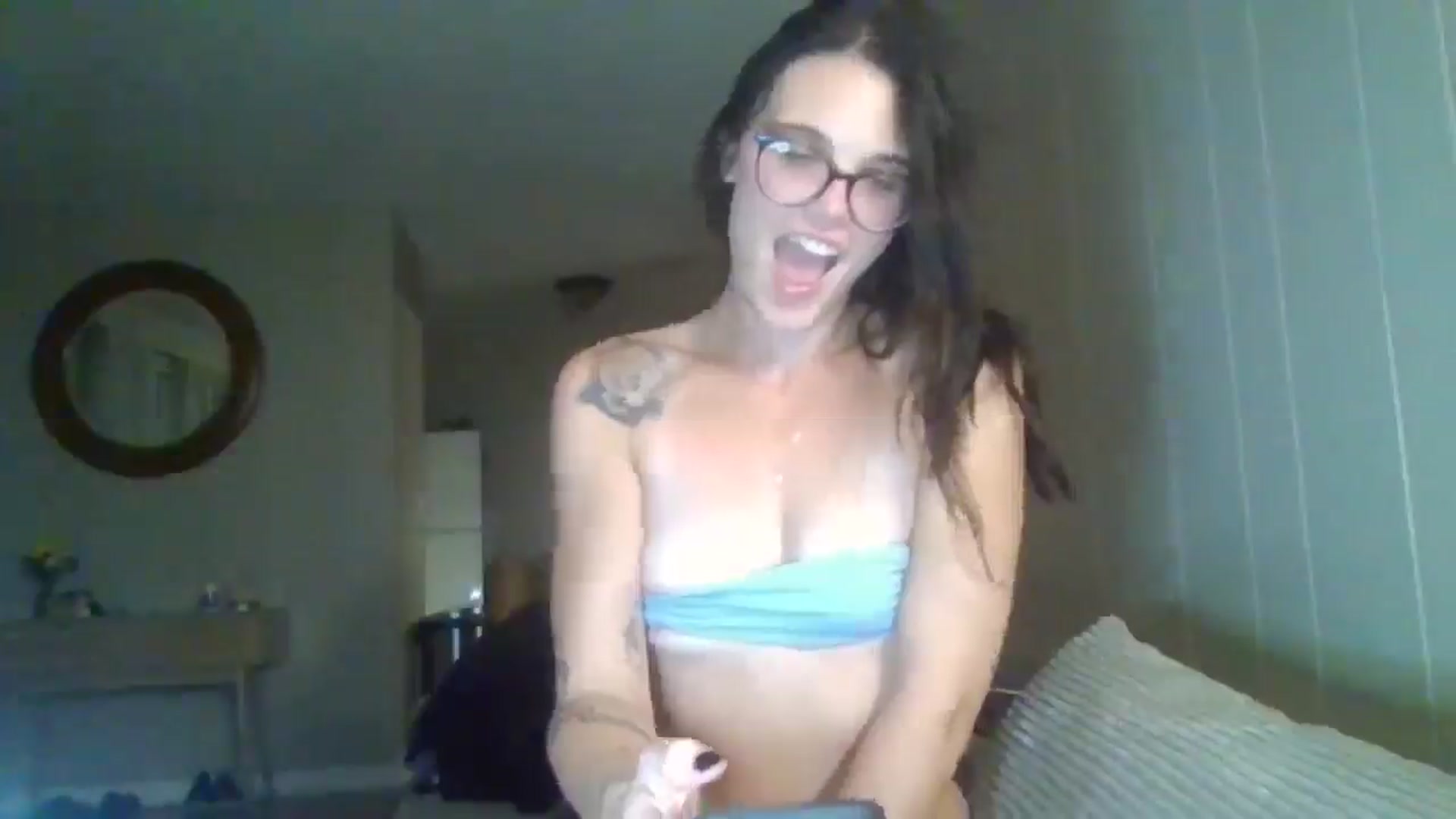 Gallery image thumbnail from Honeymuff0's myfreecams stream on, 08/13/2025, 10:29 image 4 of 20