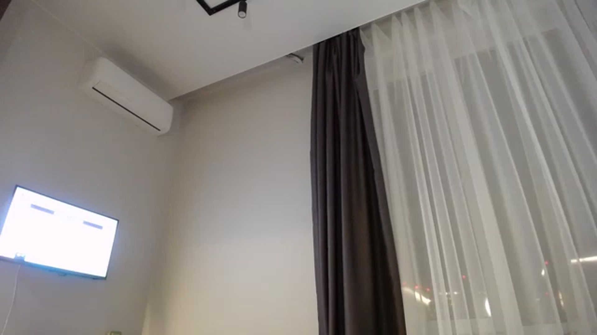 Gallery image thumbnail from HoneypotSpy's myfreecams stream on, 11/23/2022, 13:47 image 8 of 20