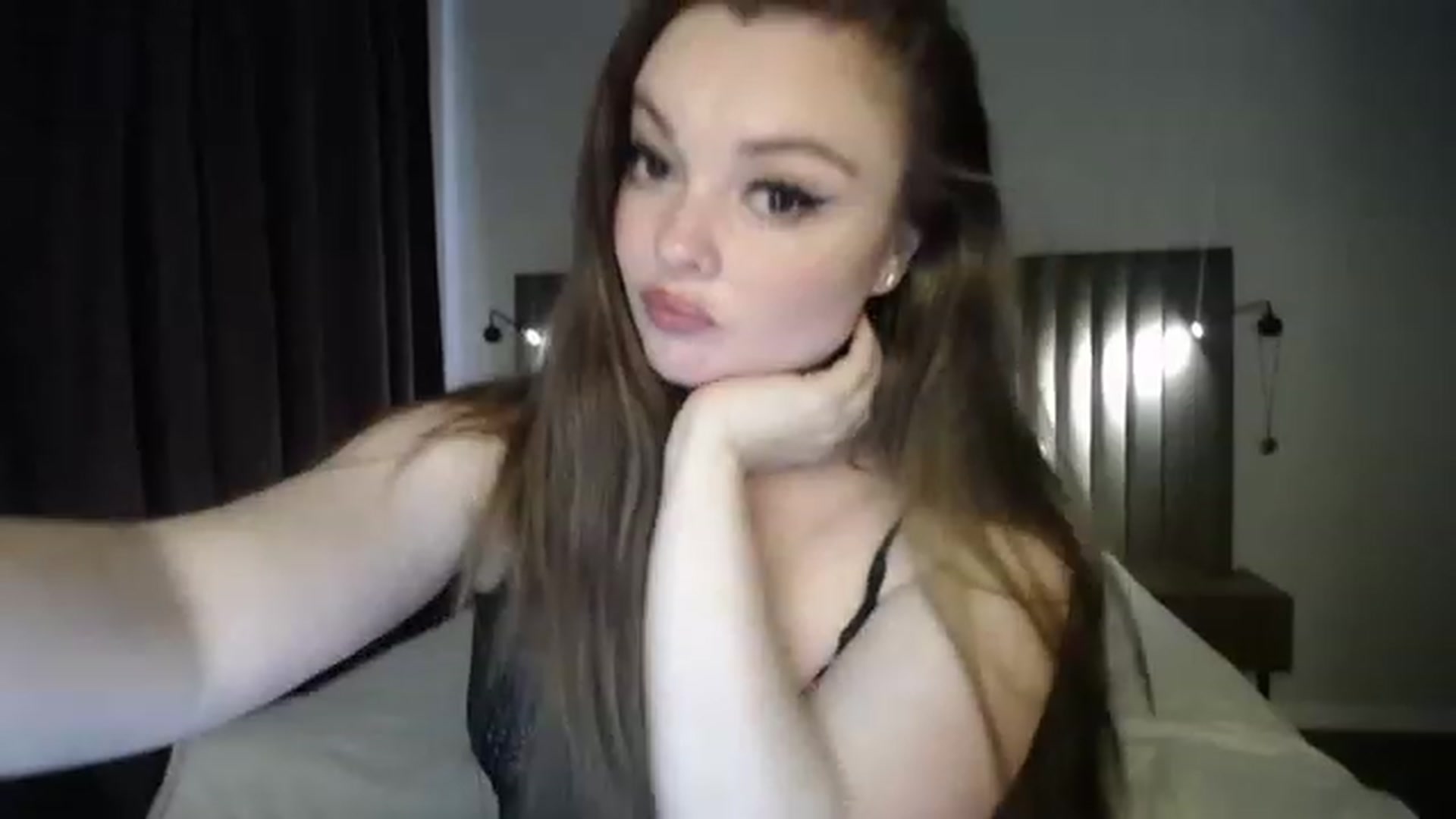 Gallery image thumbnail from HoneypotSpy's myfreecams stream on, 11/28/2022, 03:28 image 4 of 20