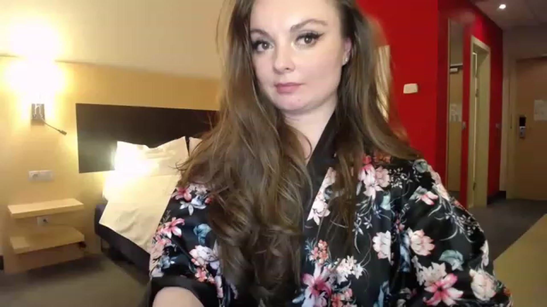Gallery image thumbnail from HoneypotSpy's myfreecams stream on, 01/01/2023, 17:03 image 4 of 20
