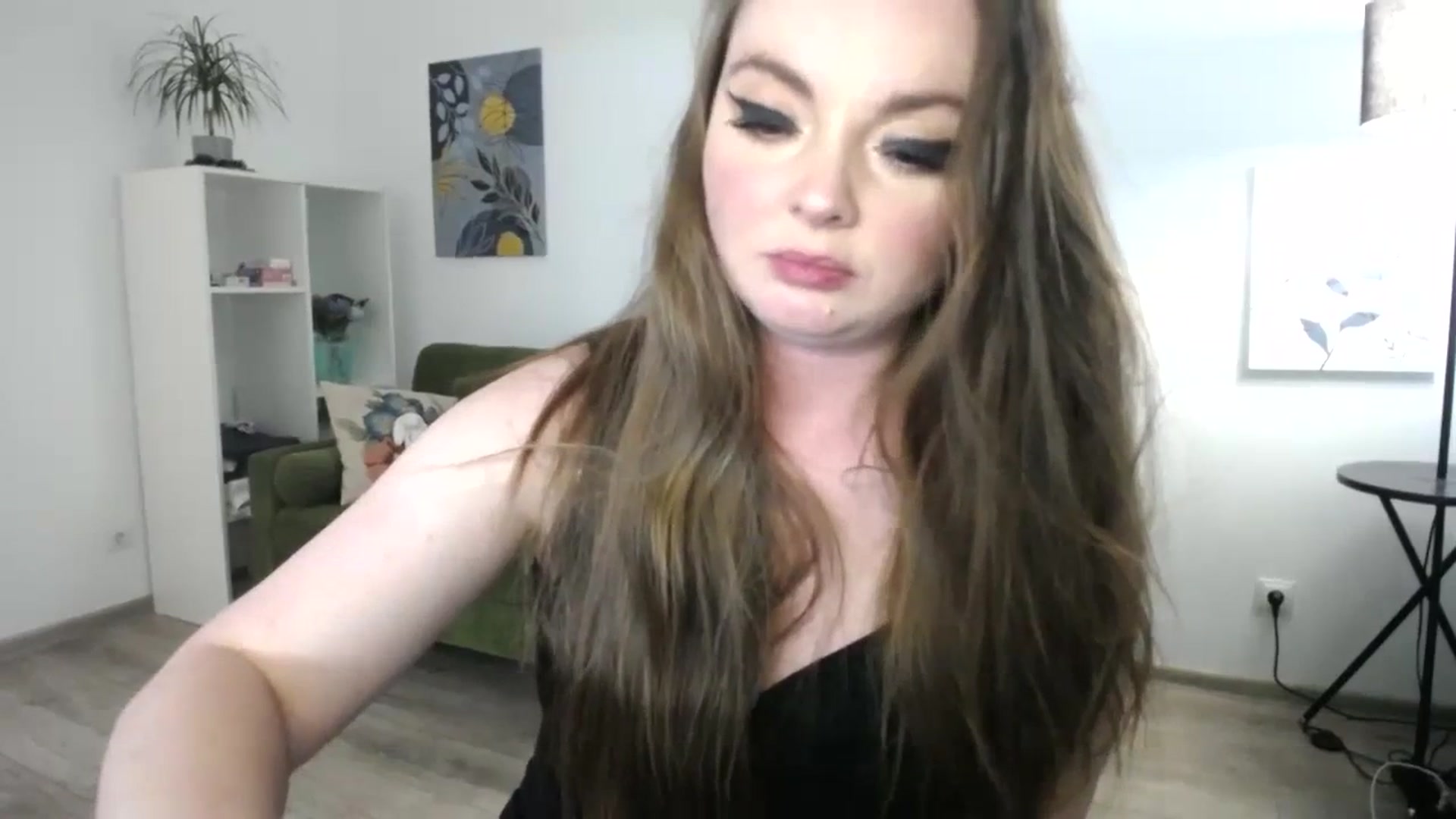 Gallery image thumbnail from HoneypotSpy's myfreecams stream on, 07/01/2023, 17:12 image 11 of 20