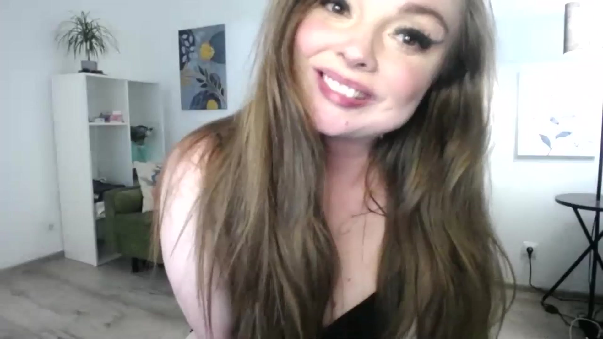 Gallery image thumbnail from HoneypotSpy's myfreecams stream on, 07/01/2023, 17:12 image 14 of 20