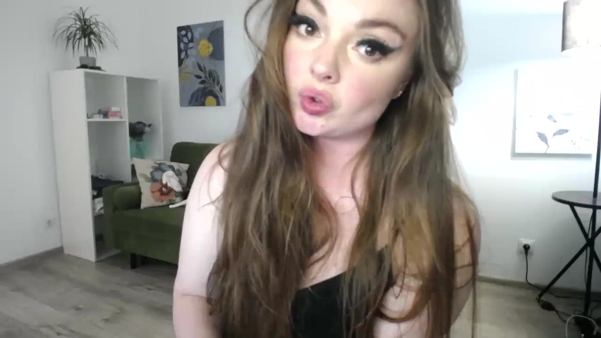 Gallery image thumbnail from HoneypotSpy's myfreecams stream on, 07/01/2023, 17:12 image 10 of 20
