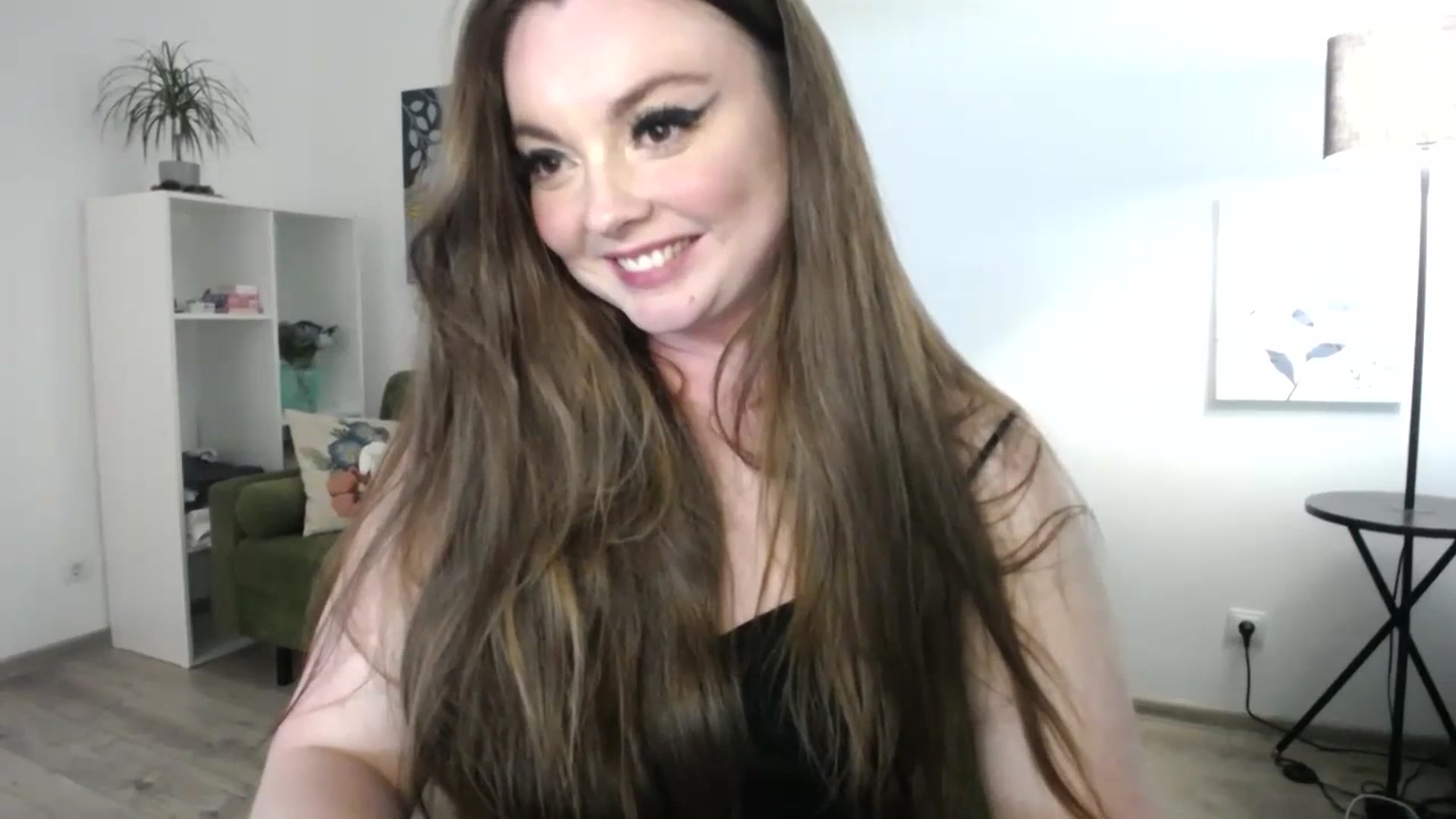 Gallery image thumbnail from HoneypotSpy's myfreecams stream on, 07/01/2023, 17:12 image 2 of 20