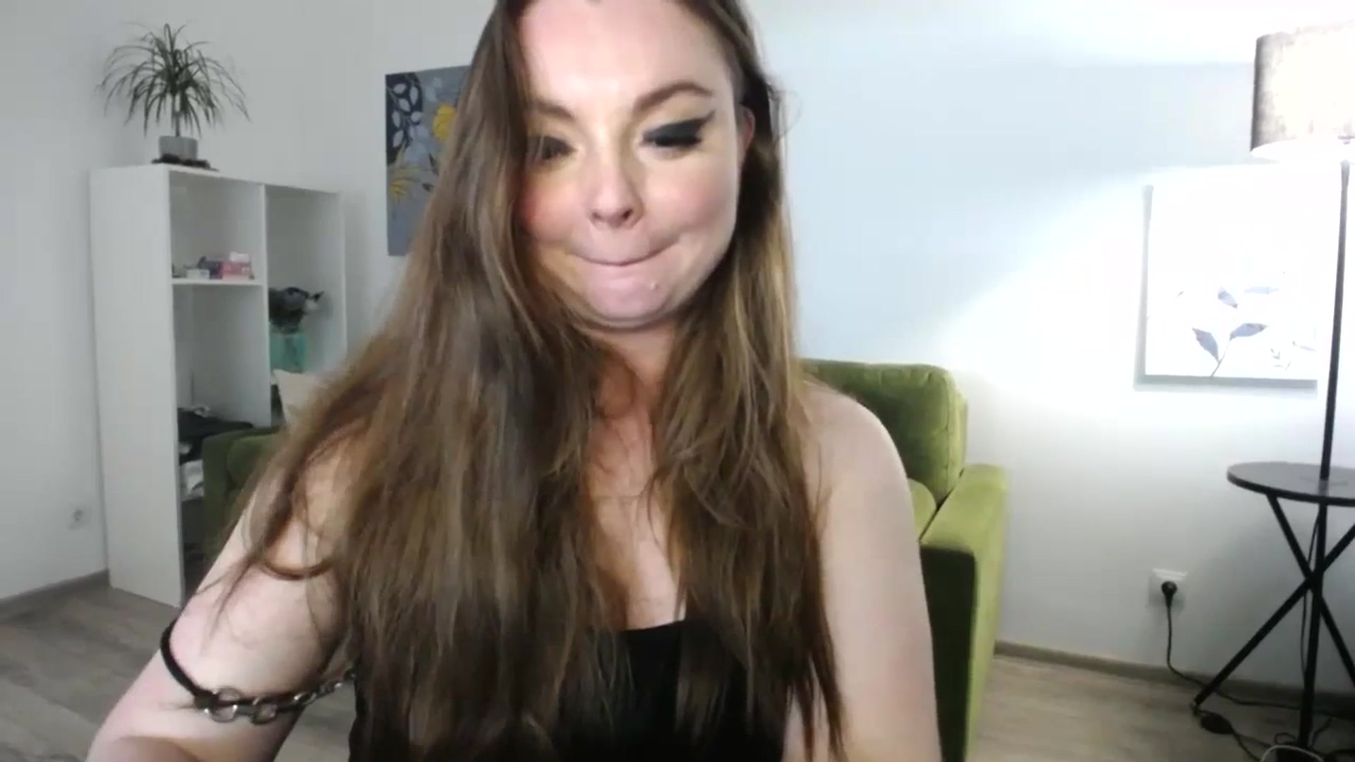 Gallery image thumbnail from HoneypotSpy's myfreecams stream on, 07/01/2023, 19:16 image 16 of 20