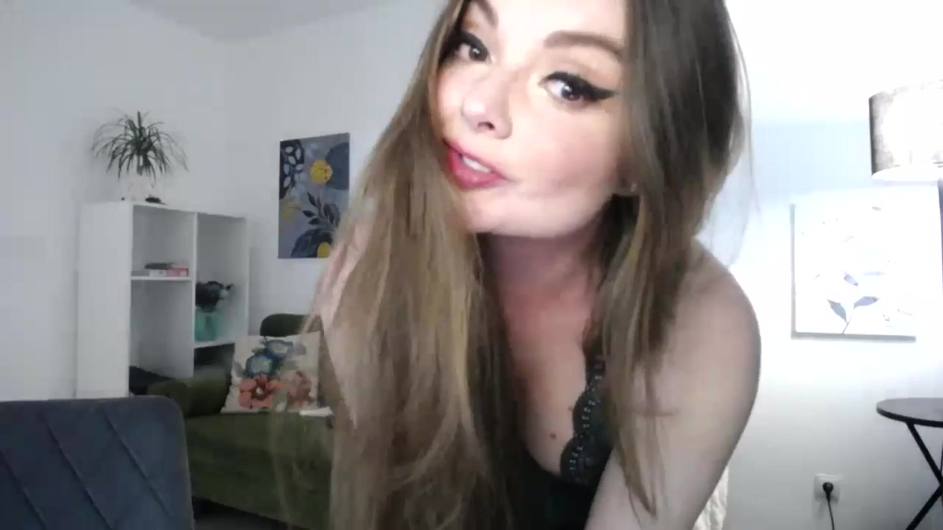 Gallery image thumbnail from HoneypotSpy's myfreecams stream on, 07/04/2023, 17:02 image 17 of 20