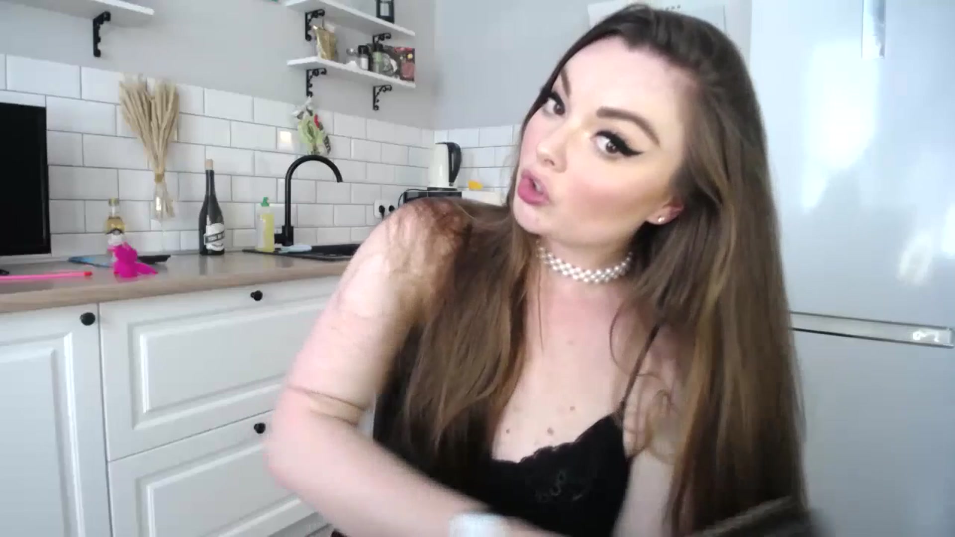 Gallery image thumbnail from HoneypotSpy's myfreecams stream on, 07/15/2023, 11:45 image 9 of 20