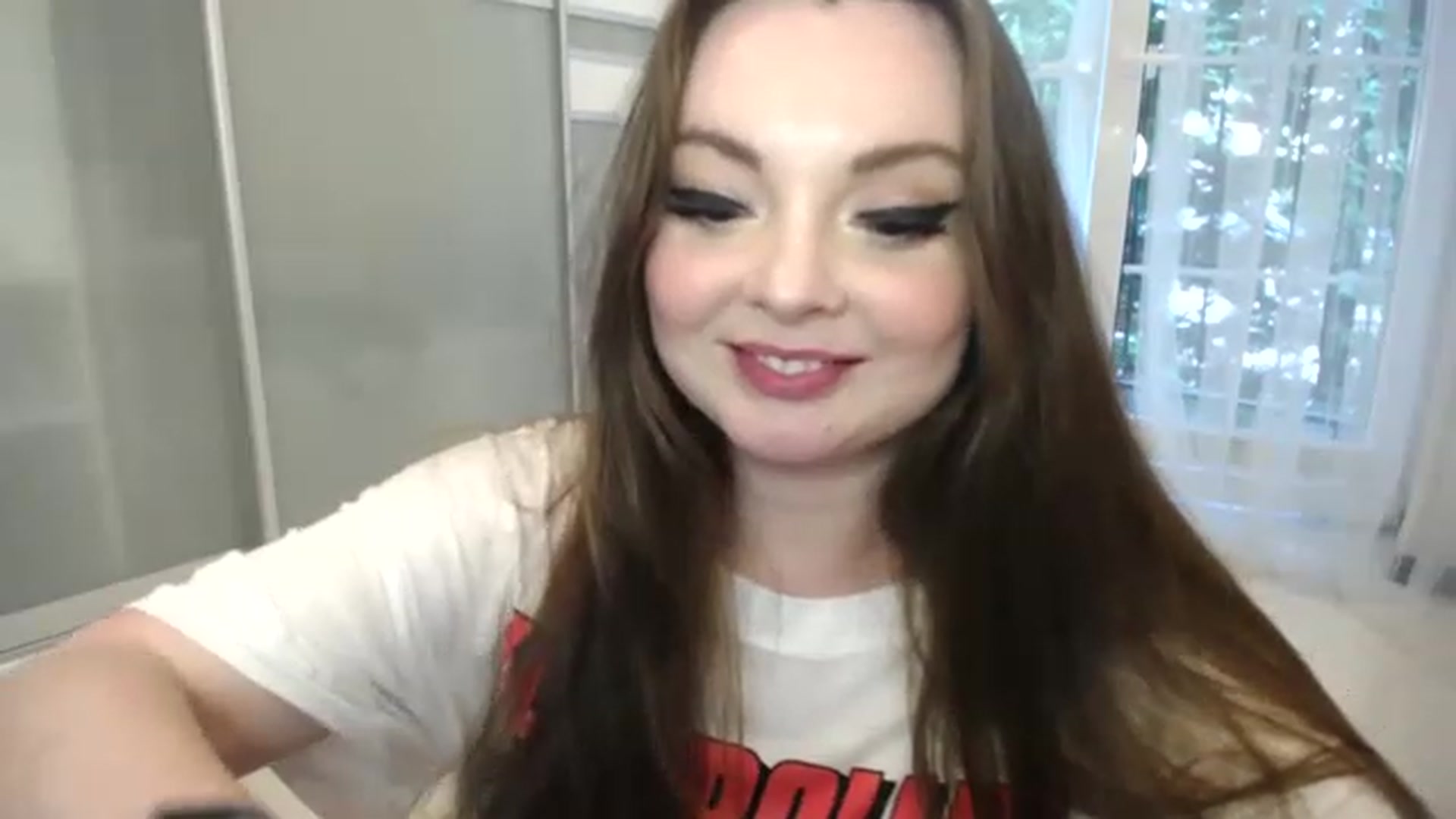 Gallery image thumbnail from HoneypotSpy's myfreecams stream on, 08/06/2023, 15:03 image 10 of 20