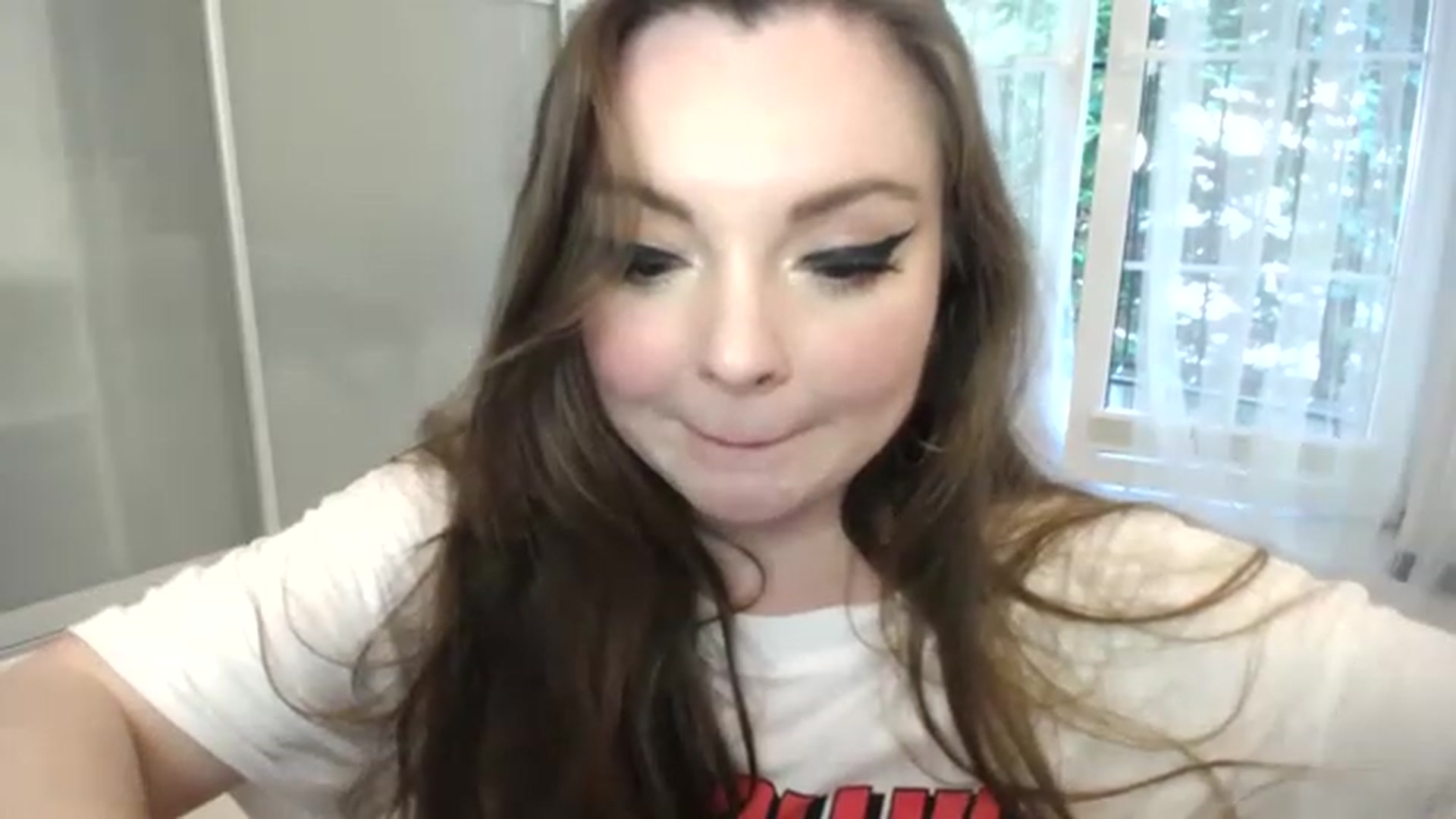 Gallery image thumbnail from HoneypotSpy's myfreecams stream on, 08/06/2023, 15:03 image 6 of 20