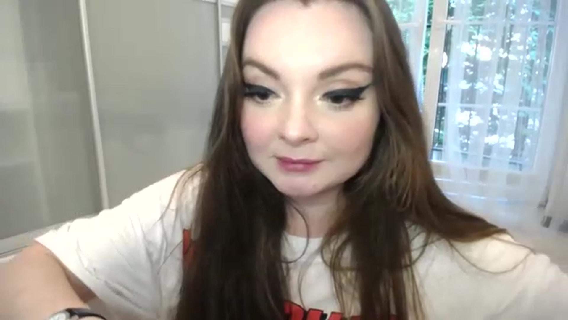 Gallery image thumbnail from HoneypotSpy's myfreecams stream on, 08/06/2023, 15:03 image 7 of 20