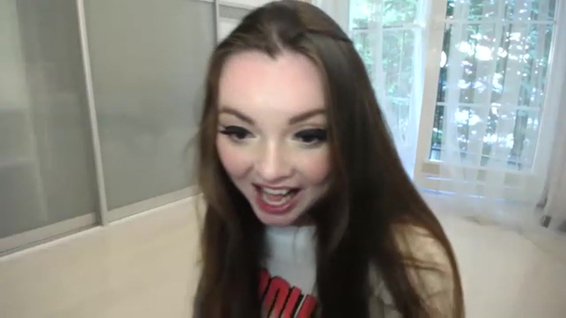 Gallery image thumbnail from HoneypotSpy's myfreecams stream on, 08/06/2023, 15:03 image 12 of 20
